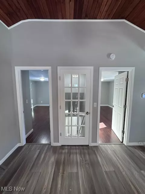 Entry Way - 312 Elyria St, Lodi, OH 44254 photo 4 of 6