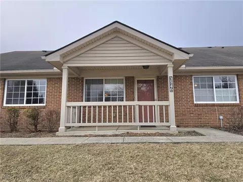 3546 Colony Hill Dr, Zanesville, OH 43701