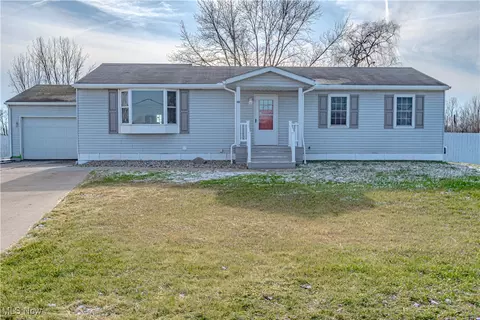 155 Sterling St, Creston, OH 44217