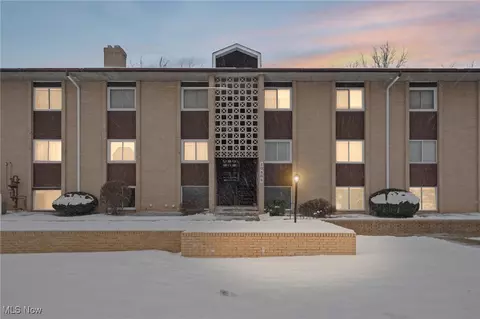 10404 N Church Dr #409, Cleveland, OH 44130