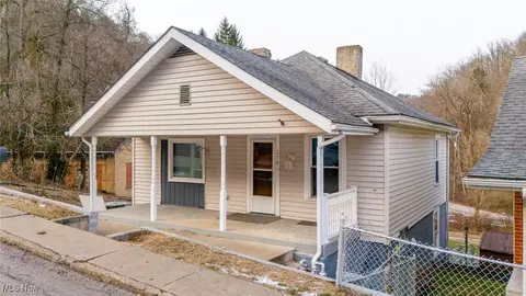 379 Rosser Ave, Bellaire, OH 43906
