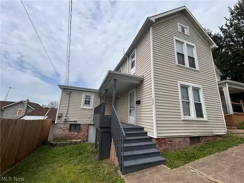703 9th St, Marietta, OH 45750