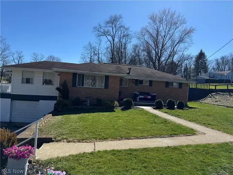 929 May Rd, East Liverpool, OH 43920