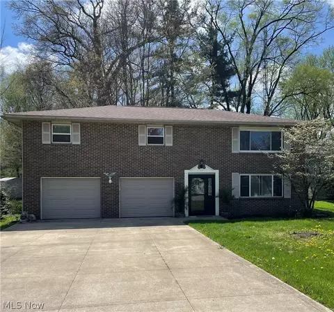 3467 Briardale Dr, Massillon, OH 44646