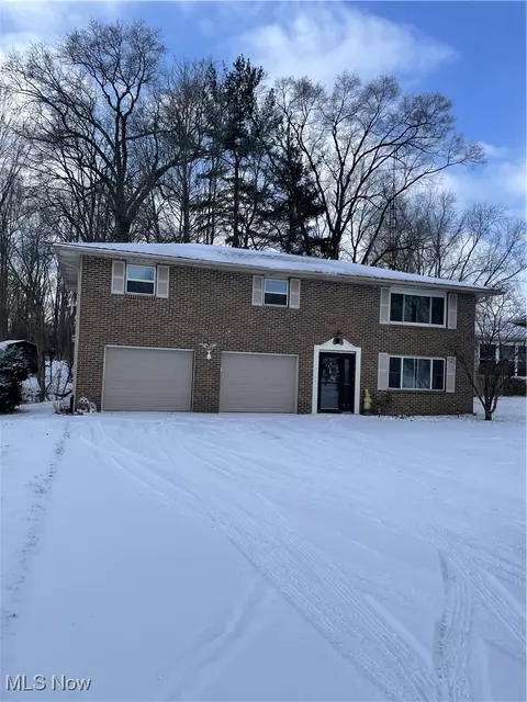 3467 Briardale Dr, Massillon, OH 44646