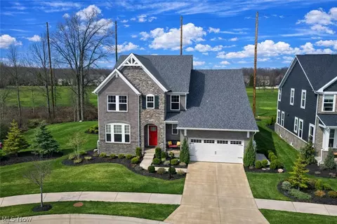 33452 St Marie Ct, Avon, OH 44011