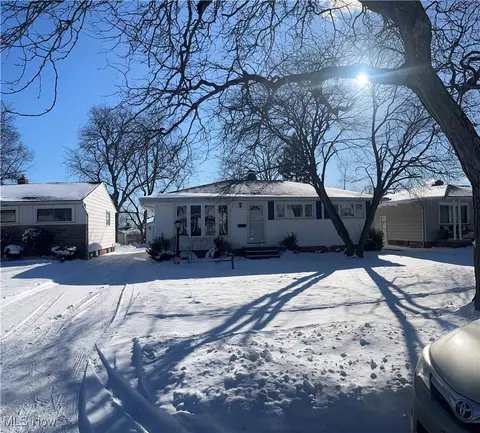 15712 Morning Star Ave, Maple Heights, OH 44137