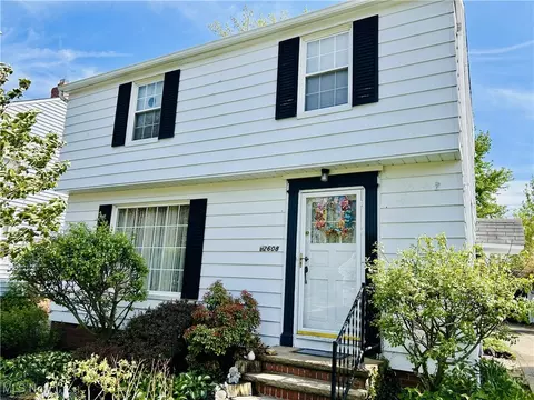 12608 Willard Ave, Garfield Heights, OH 44125