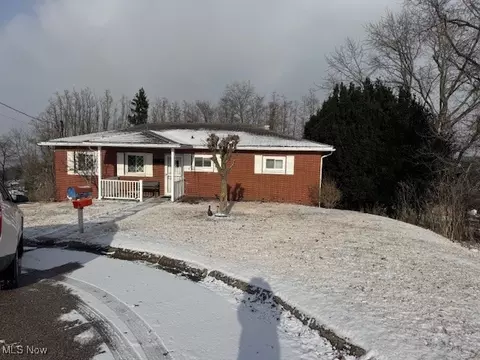 288 Skyview Dr, Weirton, WV 26062