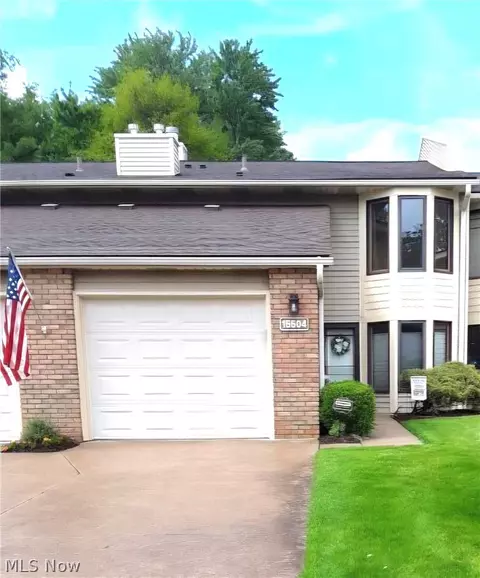 15504 Roxboro Dr, Middleburg Heights, OH 44130