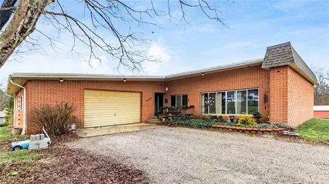 4355 Shimoda Ln, Zanesville, OH 43701