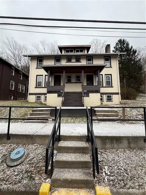 468 Hill St, Beech Bottom, WV 26030
