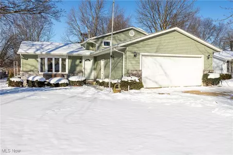 35894 Laurel Cir, North Ridgeville, OH 44039