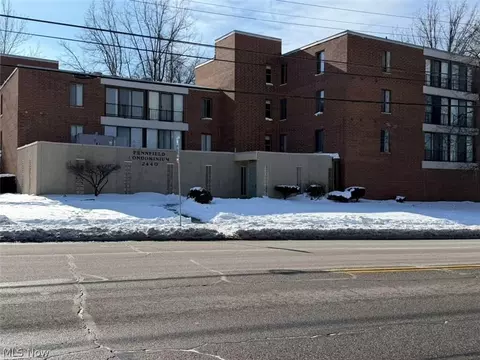 2440 Noble Rd #204, Cleveland Heights, OH 44121