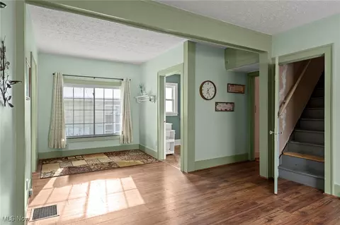 1368 Vane Ave, Akron, OH 44310 photo 18