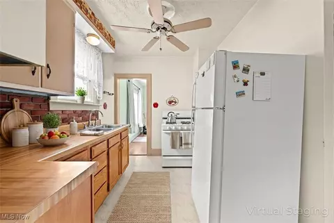 1368 Vane Ave, Akron, OH 44310 photo 13