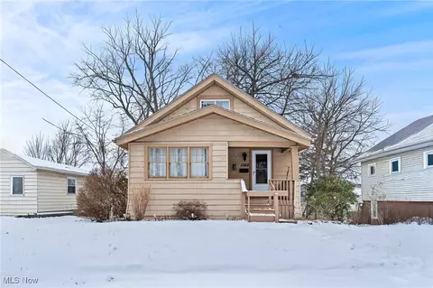 1368 Vane Ave, Akron, OH 44310
