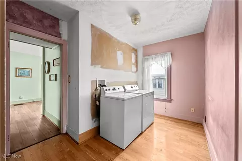1368 Vane Ave, Akron, OH 44310 photo 9