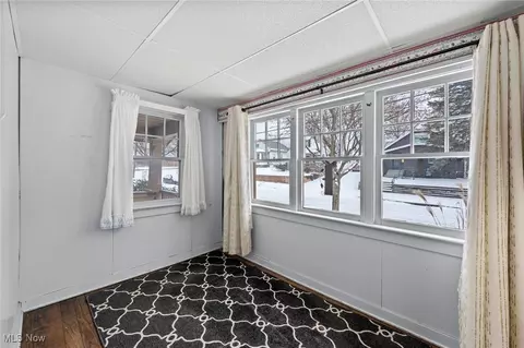 1368 Vane Ave, Akron, OH 44310 photo 8