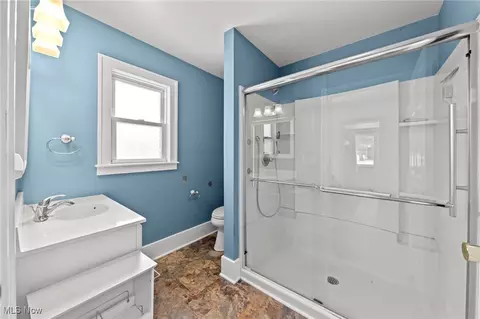 1368 Vane Ave, Akron, OH 44310 photo 6