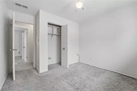 Bedroom - 8096 Munson Rd, Mentor, OH 44060 photo 6 of 8
