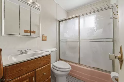 Bath - 8096 Munson Rd, Mentor, OH 44060 photo 2 of 2