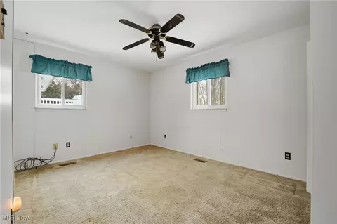 Bedroom - 8096 Munson Rd, Mentor, OH 44060 photo 1 of 8