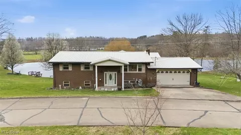 20 Mustang Acres, Parkersburg, WV 26104