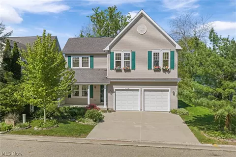 3108 Vermont Pl, Akron, OH 44312