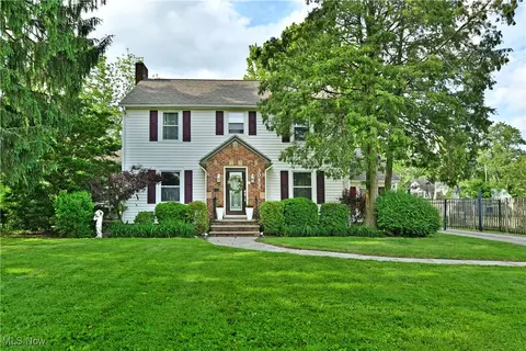 3053 E Market St, Warren, OH 44483