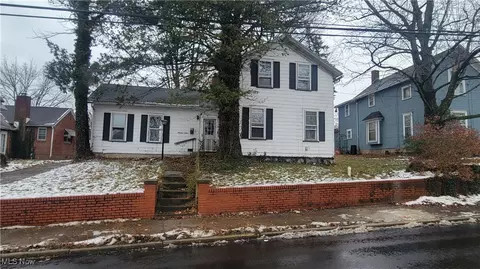 1312 Wooster Rd W, Barberton, OH 44203