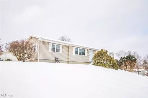 26 Parmetta Cir, Waverly, WV 26184