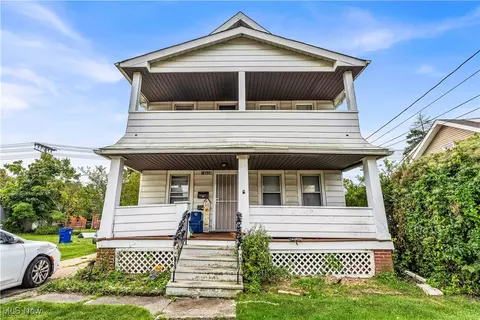 19600 Arrowhead Ave, Cleveland, OH 44119