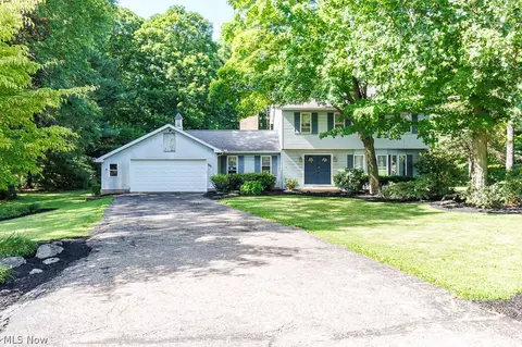840 Carriage Hill Dr, Salem, OH 44460