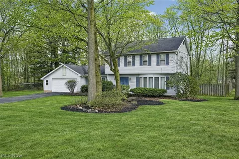 840 Carriage Hill Dr, Salem, OH 44460