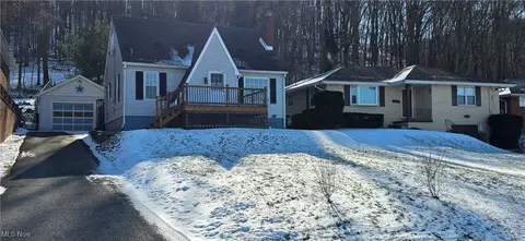 805 Jefferson St, Newell, WV 26050