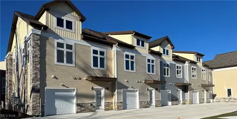 3222 Van Aken Blvd, Shaker Heights, OH 44120