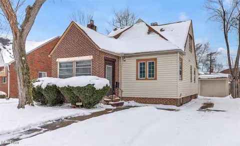 3462 Doris Rd, Cleveland, OH 44111