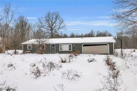5423 Thompson Clark Rd, Bristolville, OH 44402