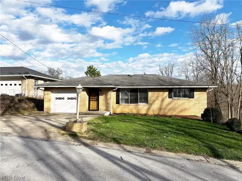 137 Clay St, Weirton, WV 26062