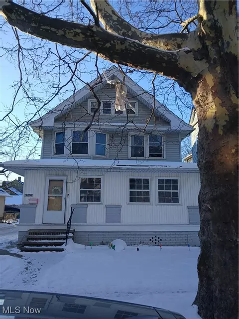 2170 W 83 St, Cleveland, OH 44102