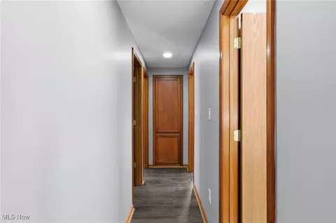 Entry Way - 348 Pemberton Dr, Elyria, OH 44035 photo 2 of 2