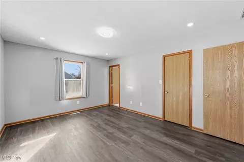Bedroom - 348 Pemberton Dr, Elyria, OH 44035 photo 6 of 7