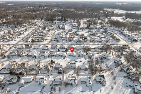 View/Area - 348 Pemberton Dr, Elyria, OH 44035 photo 2 of 8