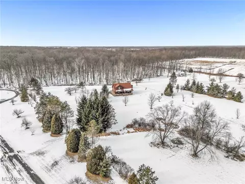 8282 River Corners Rd, Homerville, OH 44235 photo 2