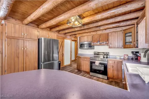 8282 River Corners Rd, Homerville, OH 44235 photo 12