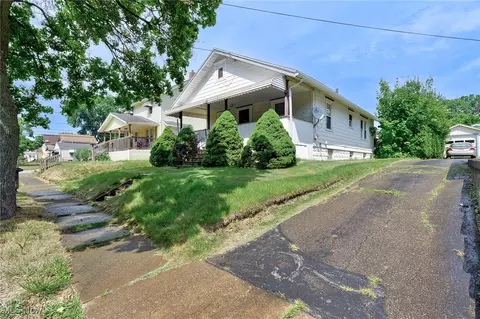 1243 Herberich Ave, Akron, OH 44301