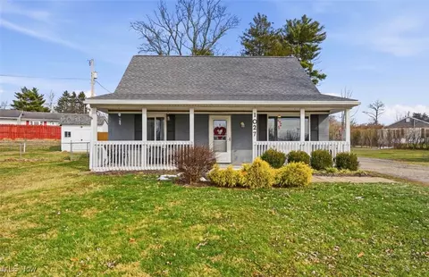 1027 Taylor St, Zanesville, OH 43701