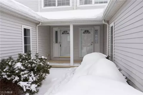 9321 Hickory Ridge Dr, Streetsboro, OH 44241