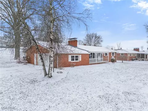 3273 Dellwood Ave NW, Canton, OH 44708
